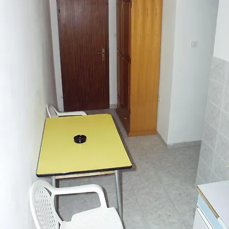 258b Trpanj